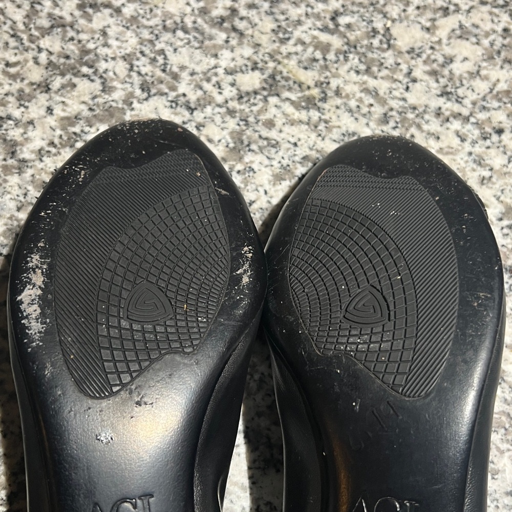 AGL Attilio Giusti Leombruni Black Leather Cap Toe Ballet Kitten Heels size 7.5 - Picture 8 of 11